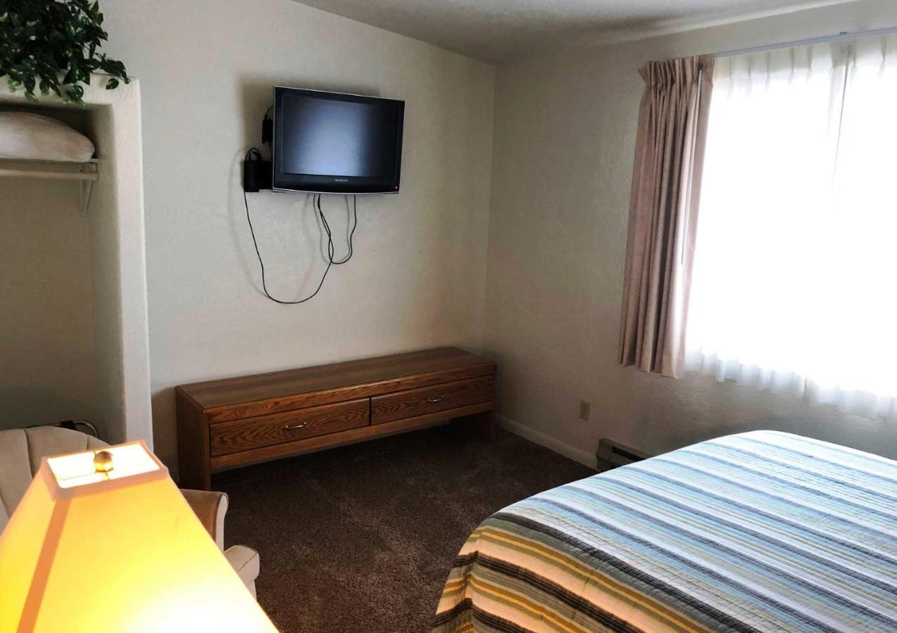 Bristlecone Motel Эли Экстерьер фото