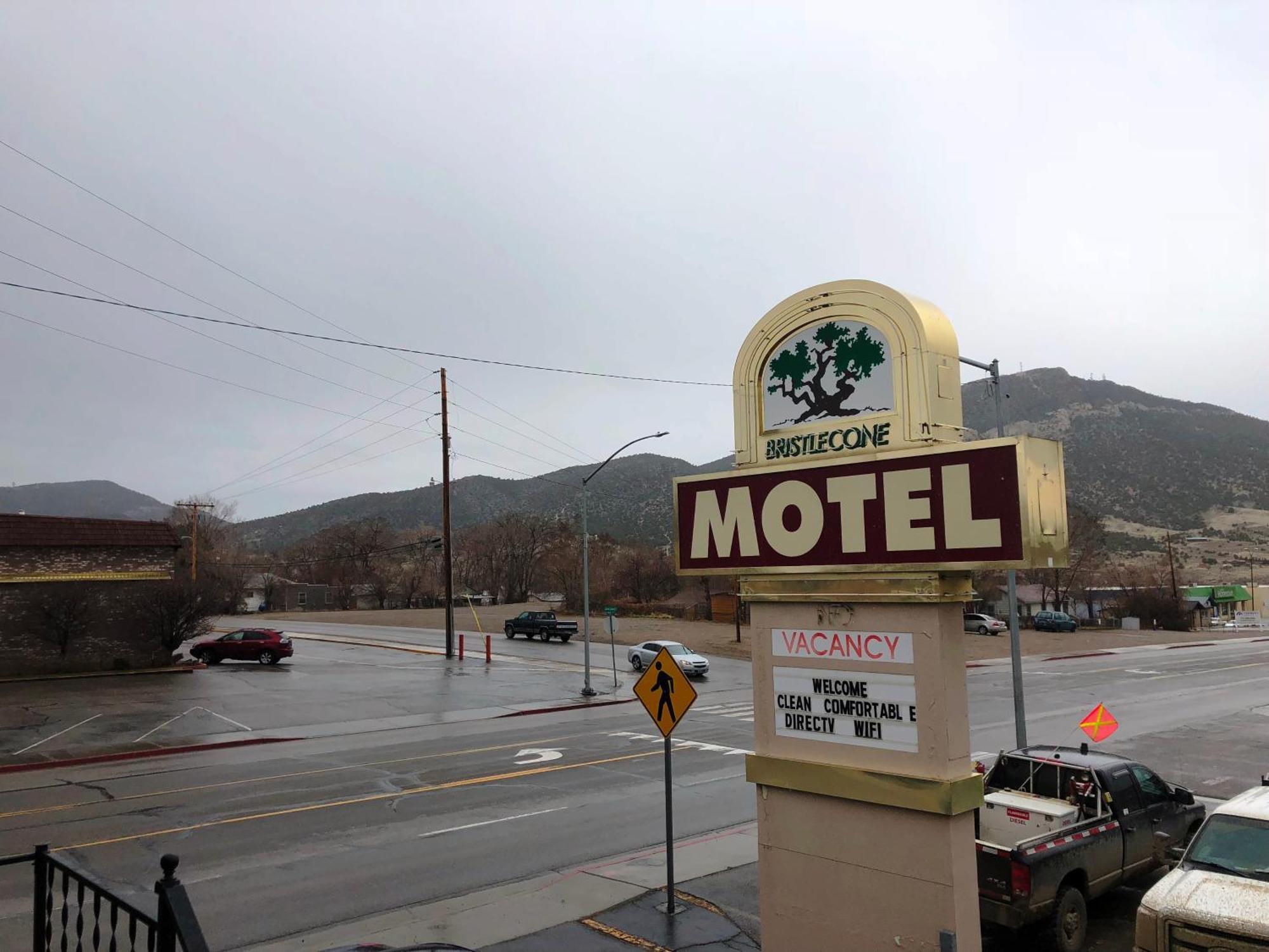 Bristlecone Motel Эли Экстерьер фото